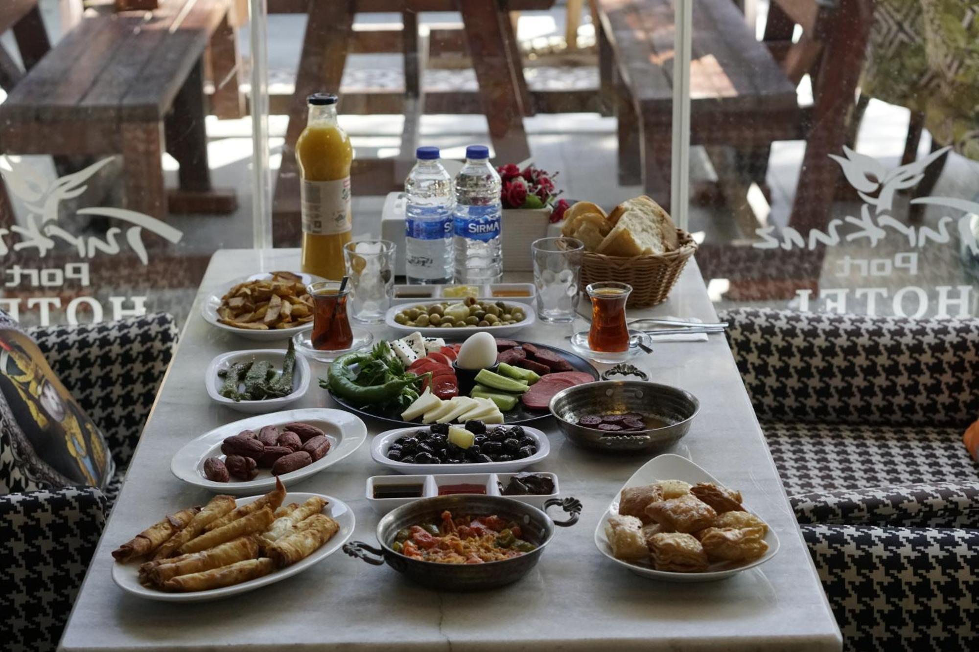 Turkuaz Hotel Istanbul Bagian luar foto